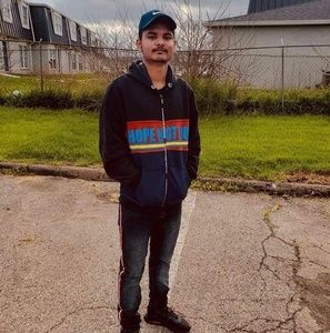 Meet your Posher, Azeem